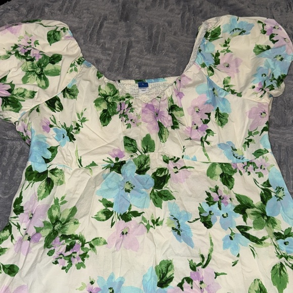 Beautiful Old Navy Dress Large Floral - Picture 6 of 14